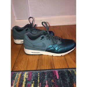 Nike Air Max. Metallic Green/ Blue. Barely Worn. Perfect Condition, No Creases